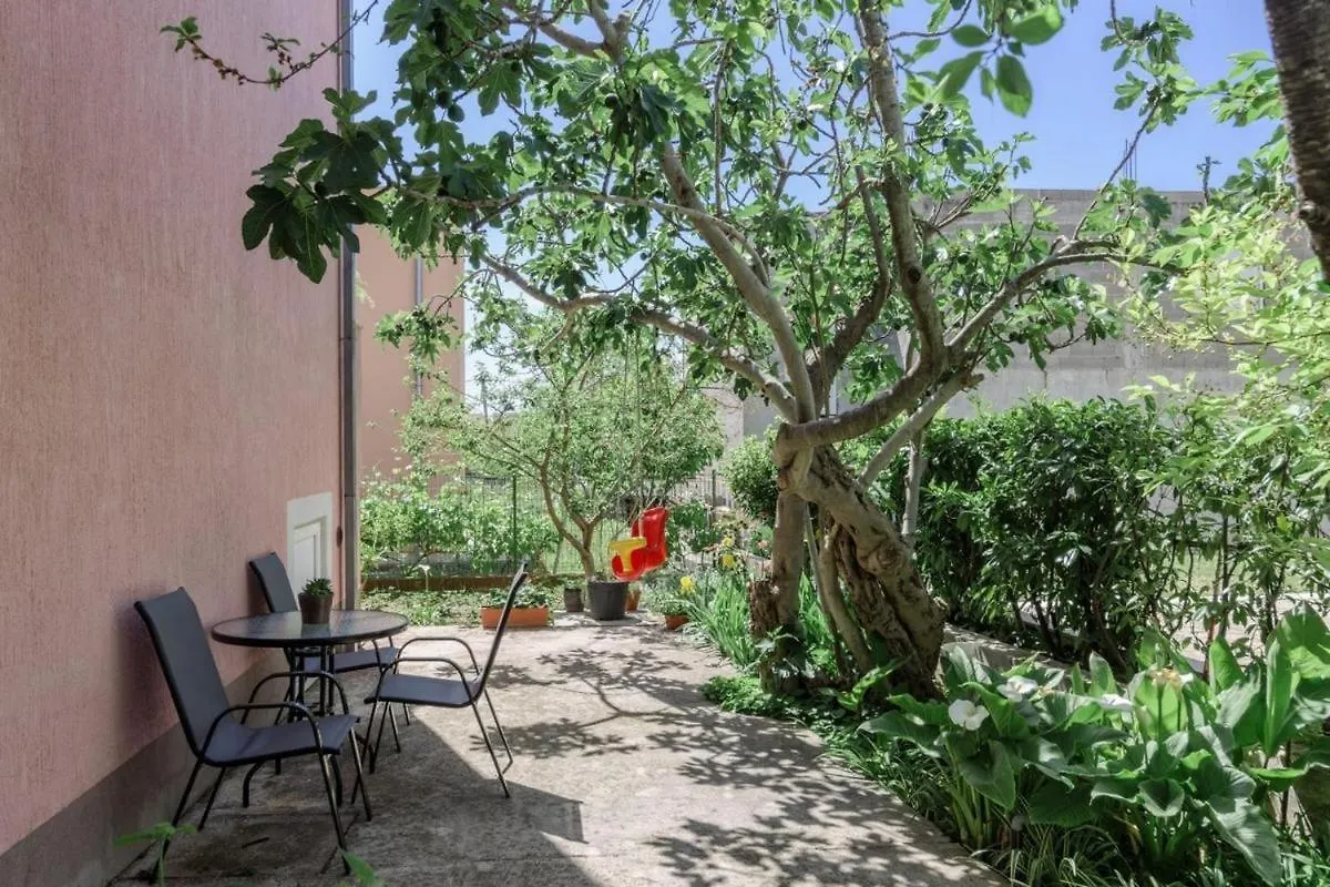 Apartments With A Parking Space Kastel Novi, Kastela - 20690