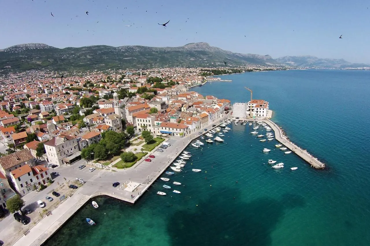 Apartments With A Parking Space Kastel Novi, Kastela - 20690